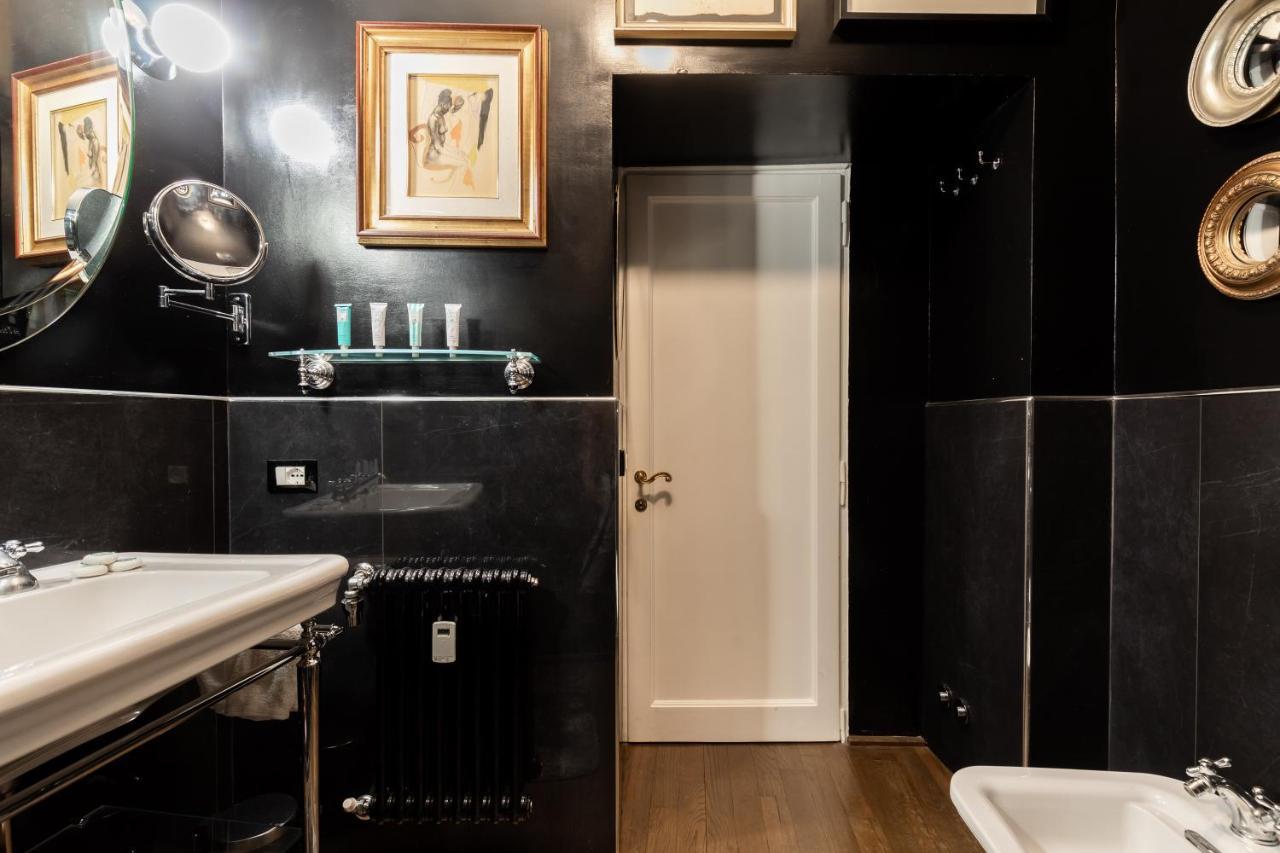 Chic And Style In Historical Via Giulia Apartment โรม ภายนอก รูปภาพ