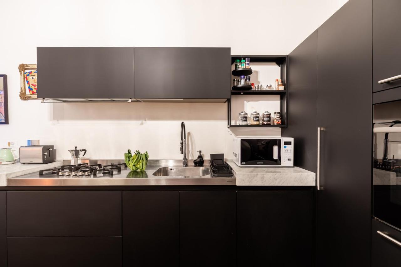 Chic And Style In Historical Via Giulia Apartment โรม ภายนอก รูปภาพ